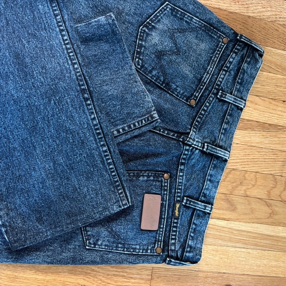 Wrangler Men's Acid Wash Navy Jeans 36x32 - Picture 3 of 6